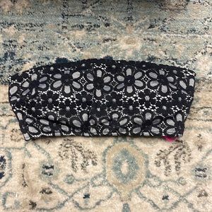 VICTORIA’s SECRET LACE BIKINI TOP